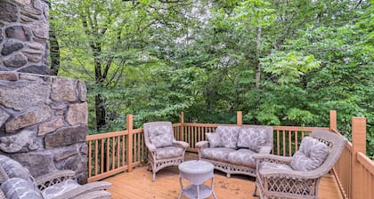 Furnished Deck + Home Gym: Bakersville Retreat!