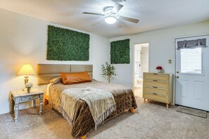 Apartment (3 Bedrooms) | Interior - 4 Mi to At&t Stadium: Fort Worth Townhome! (Fort Worth)