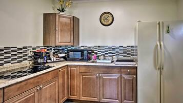 Apartment (0 Bedroom) | Interior