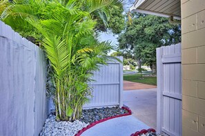 Apartment (0 Bedroom) | Interior