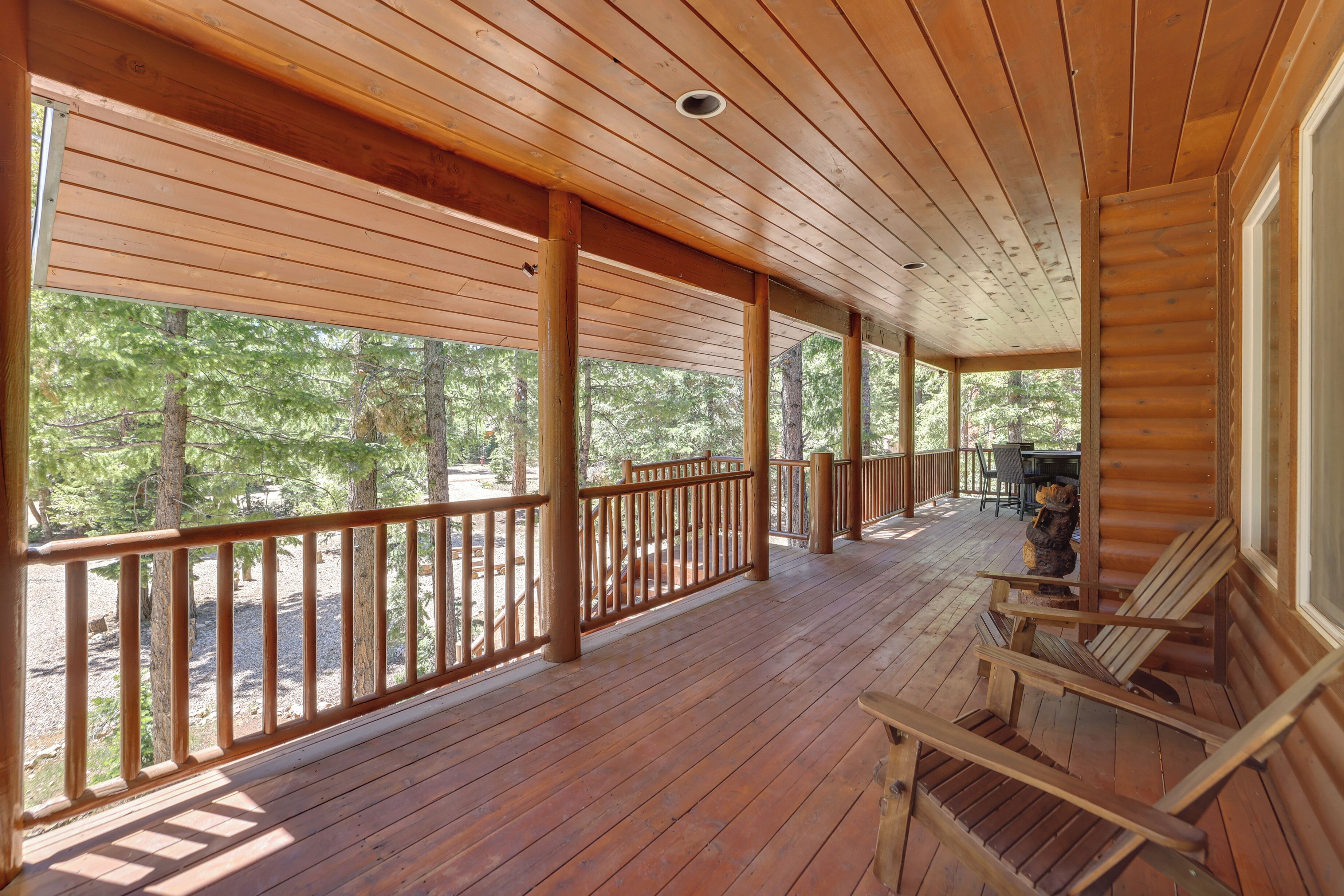 Mountain Escape: Scattered Pines Cabin w/ Deck!