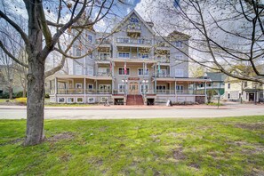 Apartment (0 Bedroom) | Interior - Experience Chautauqua! Newly Renovated Studio (Mayville)