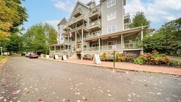 Apartment (0 Bedroom) | Interior