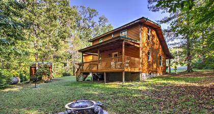 Porch & Fire Pit: Rustic Log Cabin in Smokies!