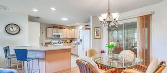 Home in The Villages w/ Lanai & Private Hot Tub!