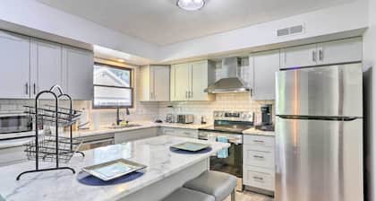 Cozy Duplex Close to Toledo Botanical Garden