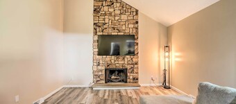 Cozy Duplex Close to Toledo Botanical Garden