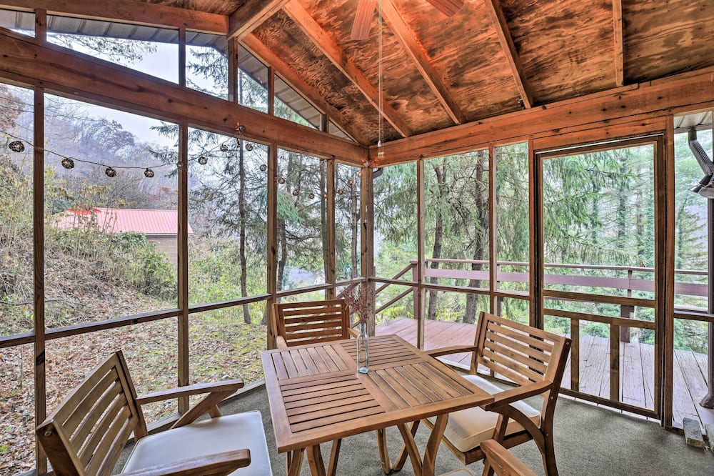 Peaceful Cottage w/ Mtn View Near ATV Trails! - Sabine, WV