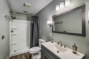 Cottage (2 Bedrooms) | Interior - Peaceful Cottage w/ Mtn View Near ATV Trails! (Welch)