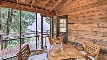 ุงูู
ูุดุฃุฉ ู
ู ุงูุฏุงุฎู