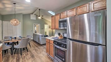 Cottage (2 Bedrooms) | Interior