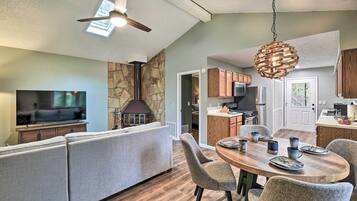 Cottage (2 Bedrooms) | Interior