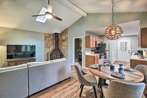 Cottage (2 Bedrooms) | Interior