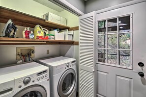 Cottage (2 Bedrooms) | Interior