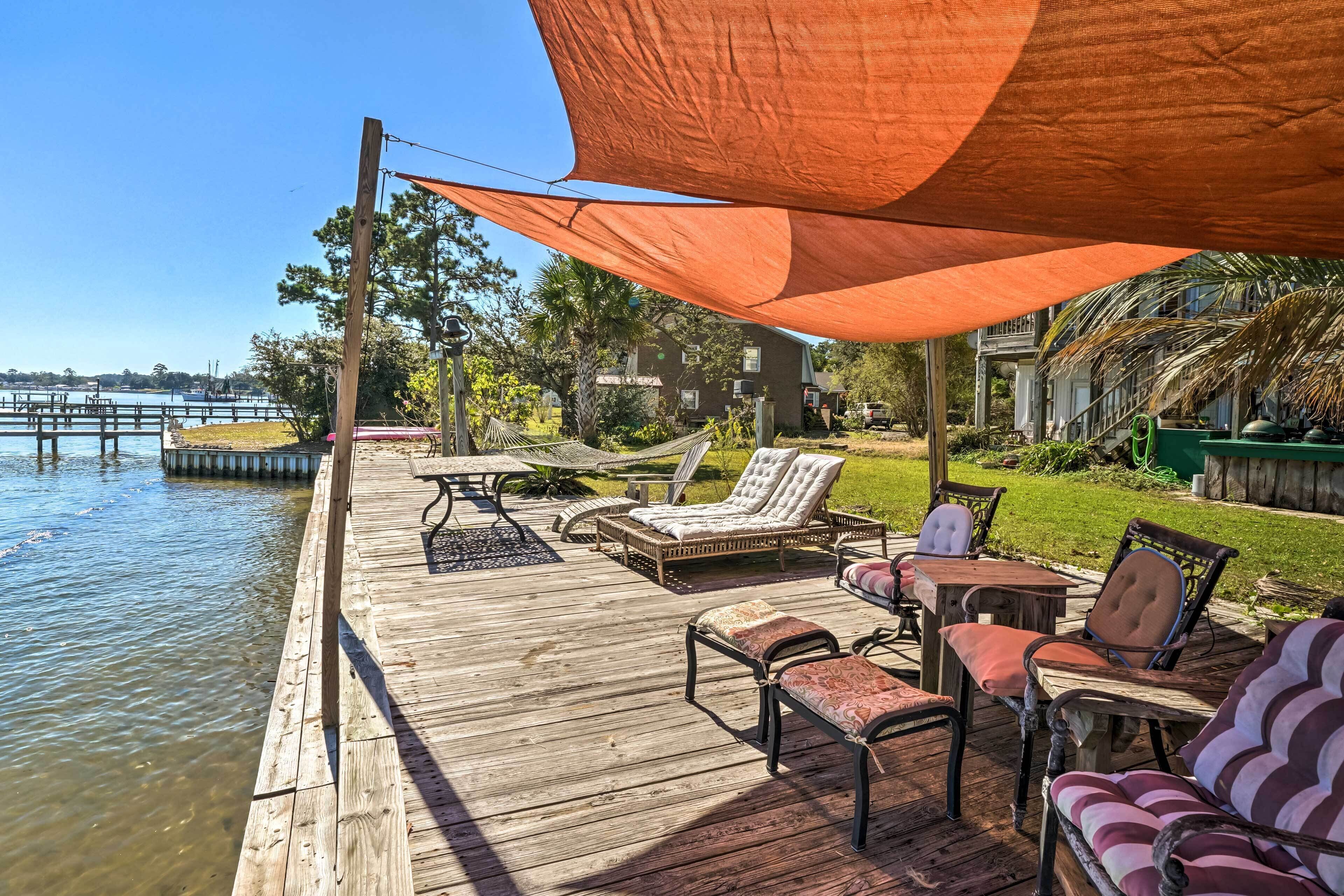Charming Waterfront Home: Fish, Boat + More!