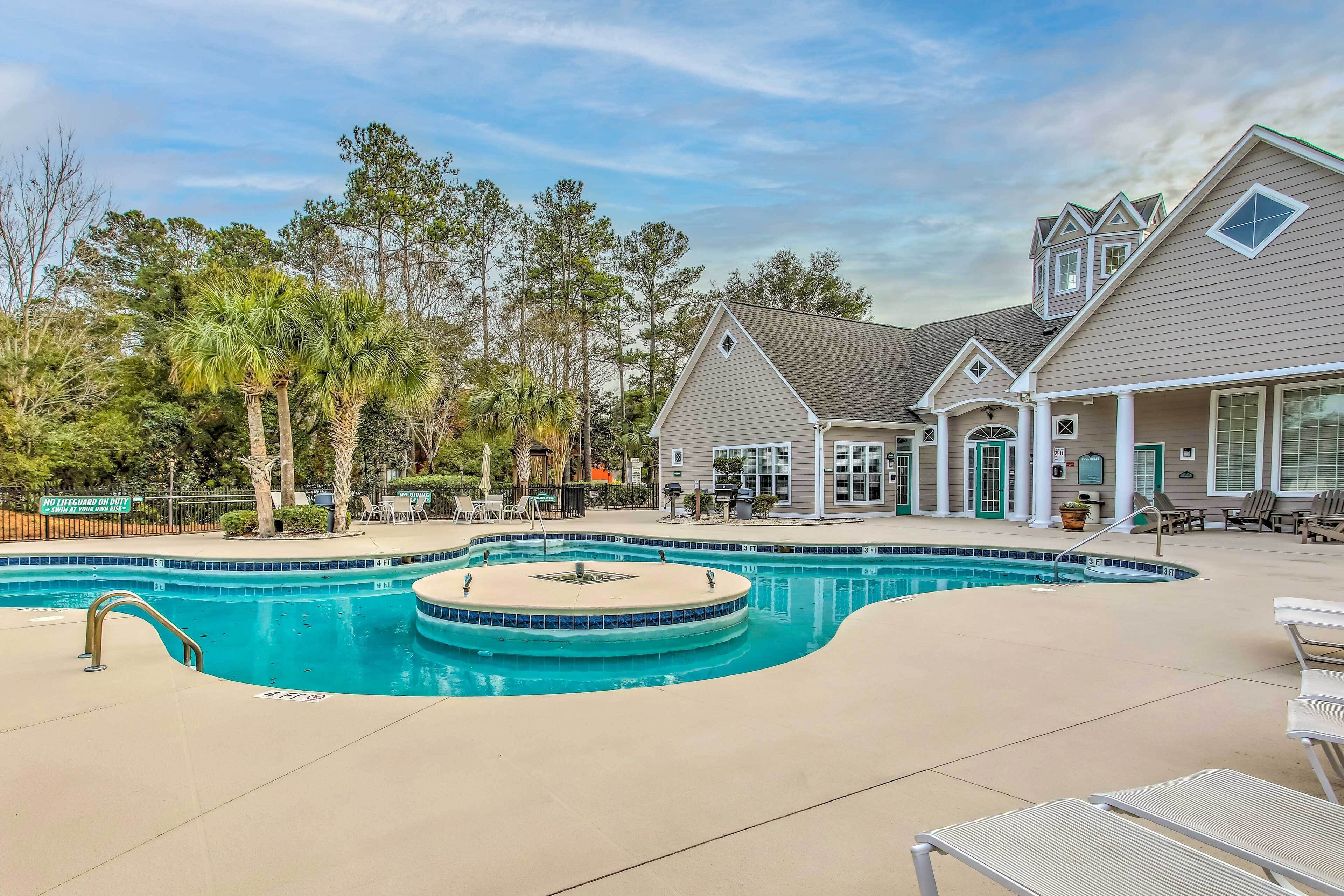 Bright Myrtle Beach Escape With Community Pool!