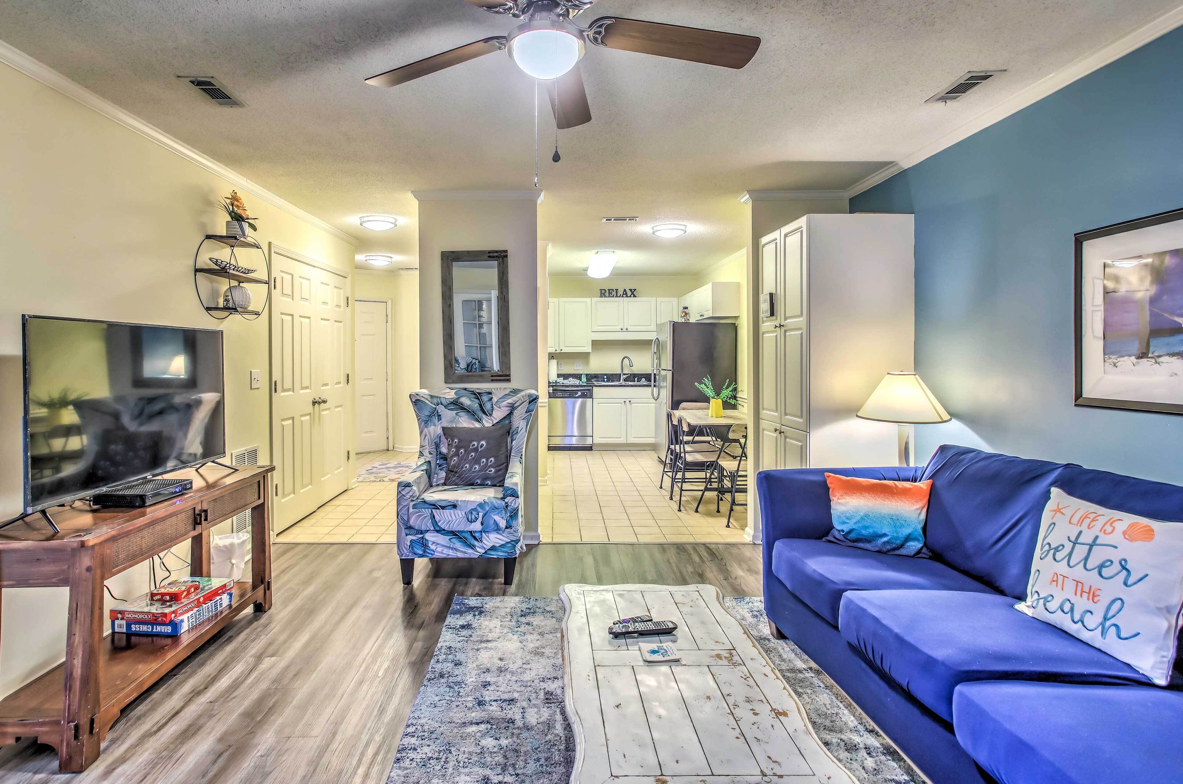 Bright Myrtle Beach Escape With Community Pool!