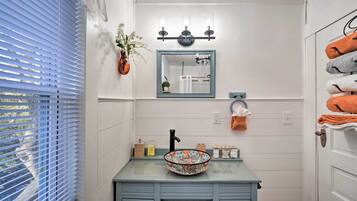 House (1 Bedroom) | Interior