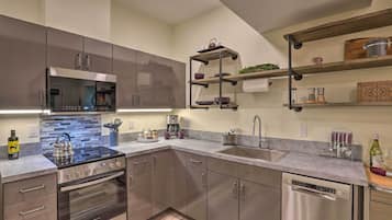 Apartment (0 Bedroom) | Interior