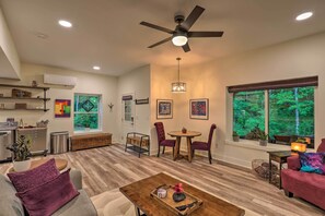 Apartment (0 Bedroom) | Interior