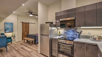 Apartment (0 Bedroom) | Interior