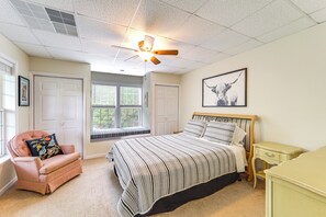 House (5 Bedrooms) | Interior - 9 Mi to Sugar Mountain! Family Cabin w/ Fire Pit (Newland)