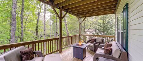 House (5 Bedrooms) | Interior