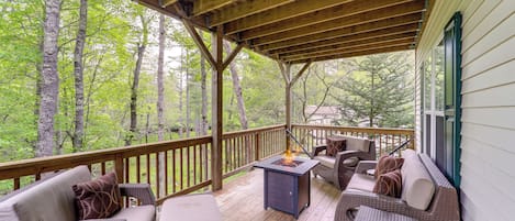 House (5 Bedrooms) | Interior