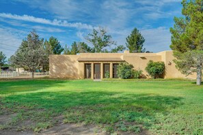 Interior - Las Cruces Vacation Rental - 3 Mi to Nmsu (Las Cruces)