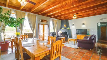 House (3 Bedrooms) | Front of property