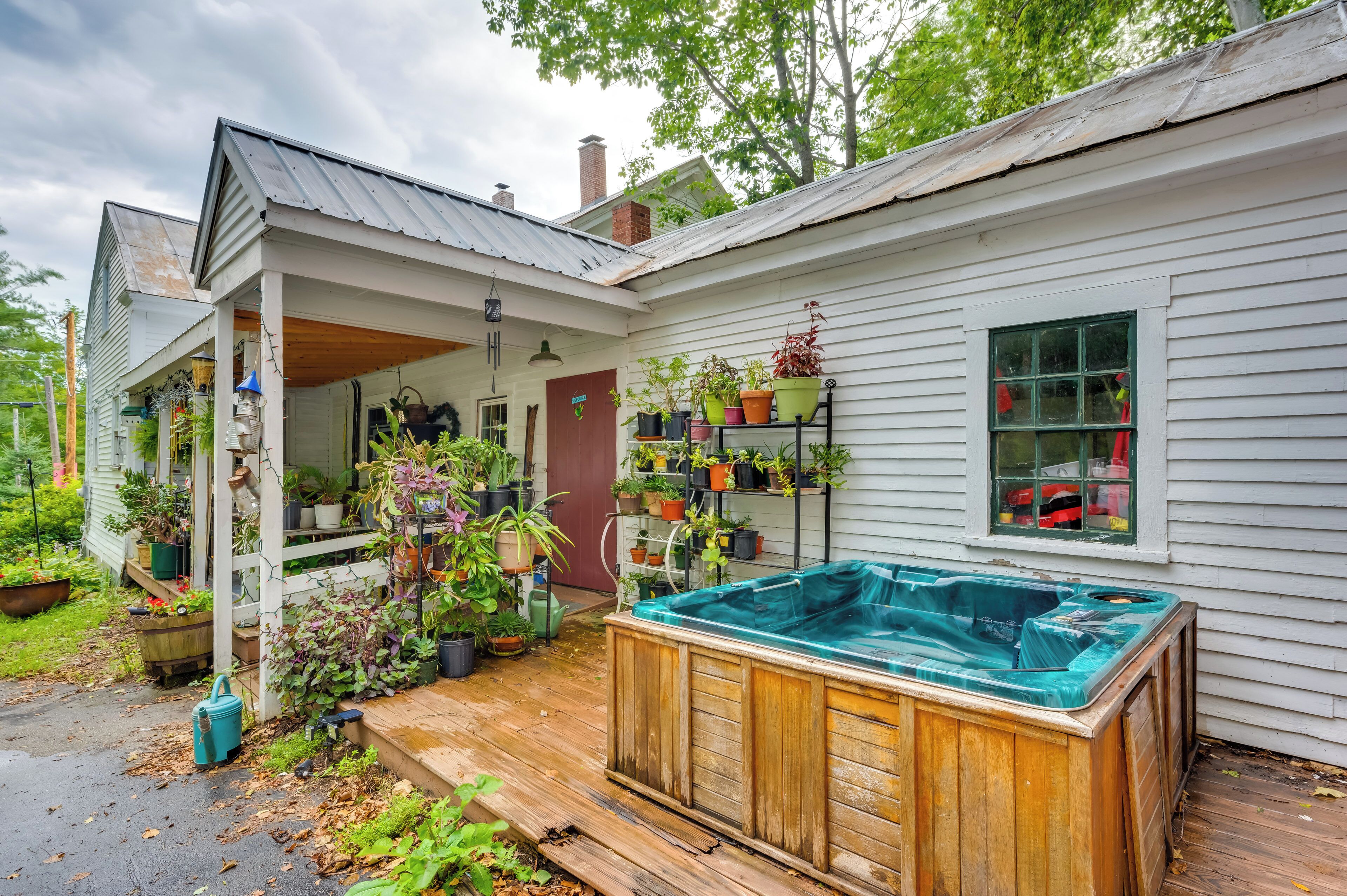 1840s Farmhouse: Near Sunday River Ski Slopes!