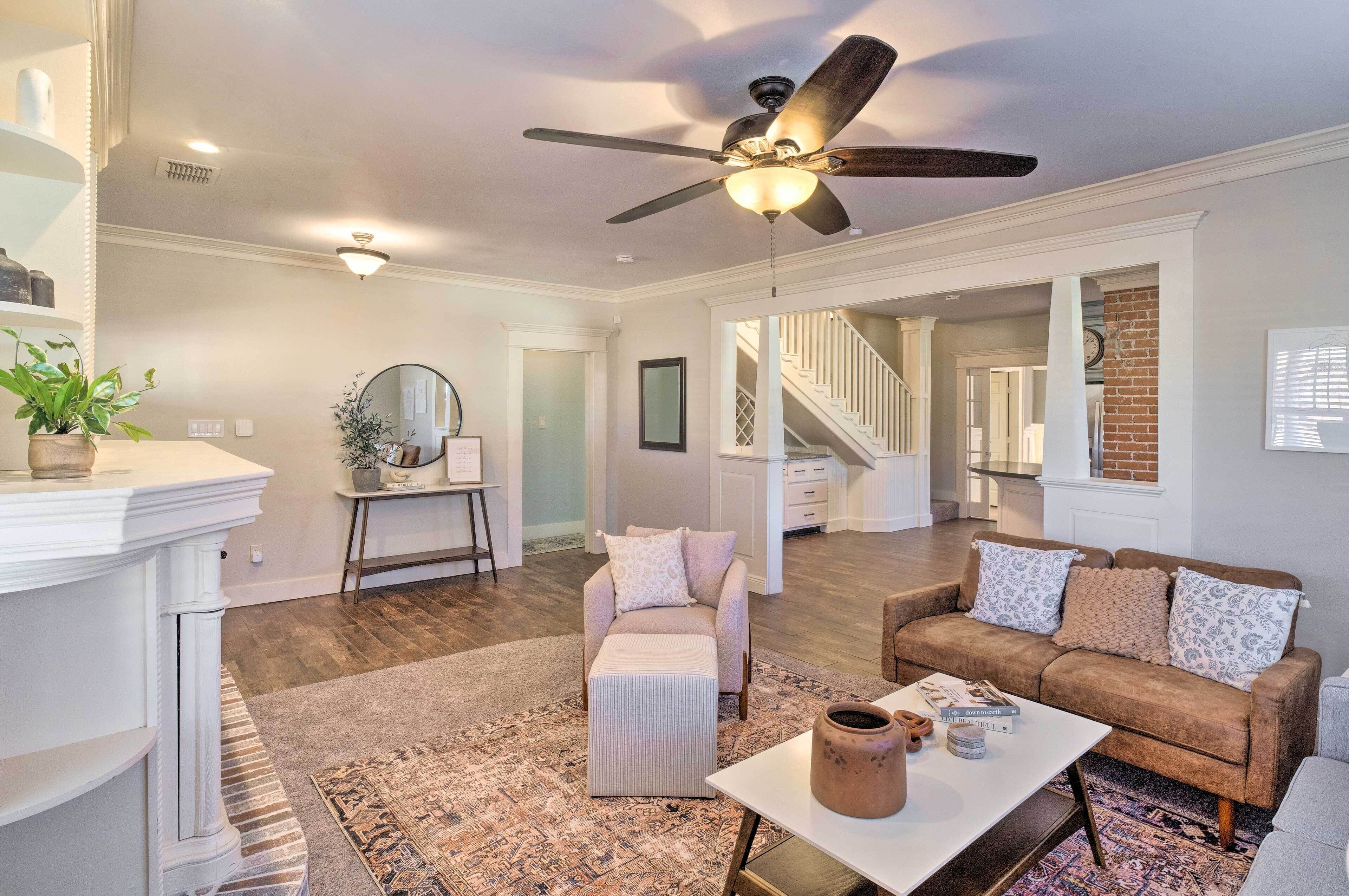 Charming Home w/ Yard - Half-mi to Texas Tech