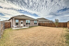 Interior - Sleek Fort Worth Home w/ Covered Patio! (Fort Worth)