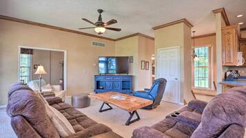 House (4 Bedrooms) | Interior