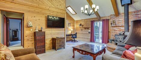 House (3 Bedrooms) | Front of property