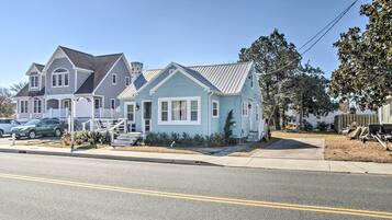 Cottage (2 Bedrooms) | Interior