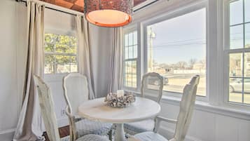 Cottage (2 Bedrooms) | Interior