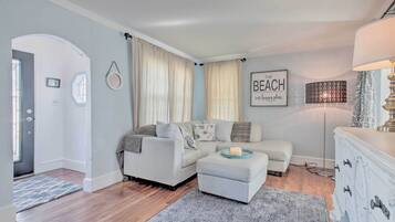 Cottage (2 Bedrooms) | Interior