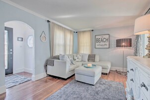 Cottage (2 Bedrooms) | Interior