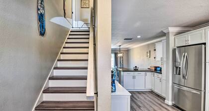 New Smyrna Beach Townhome, Walk to Bay Access!