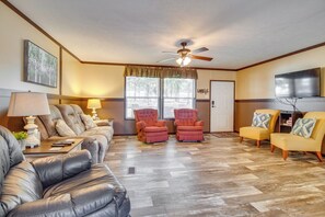 House (4 Bedrooms) | Interior