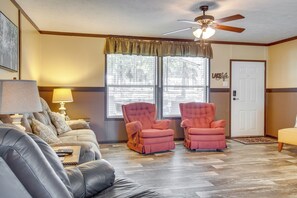 House (4 Bedrooms) | Interior