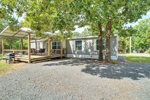 Interior - Greers Ferry Lakefront Home w/ Deck & Boat Slips! (Higden)