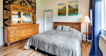 Spacious Wyoming Retreat: Fishing & Hunting