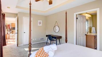 House (4 Bedrooms) | 4 bedrooms, iron/ironing board, bed sheets