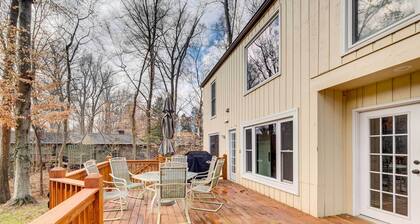Louisville Area Home: Deck, Fire Pit, Creek!
