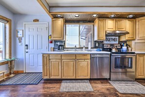 House (3 Bedrooms) | Interior - Stunning Utah Home ~ 30 Mi to Zion Nat'l Park (Hurricane)