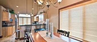 Cozy & Convenient Red Lodge Home < 8 Mi to Slopes!