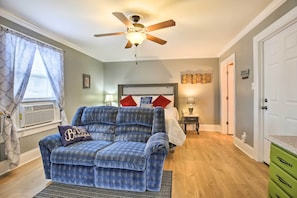 Apartment (0 Bedroom) | Interior