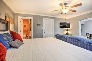 Apartment (0 Bedroom) | Interior - Modern Studio Apartment in Central Williamstown! (Williamstown)